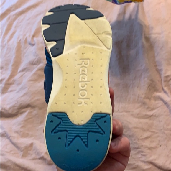 Reebok slip-ons - Picture 3 of 3